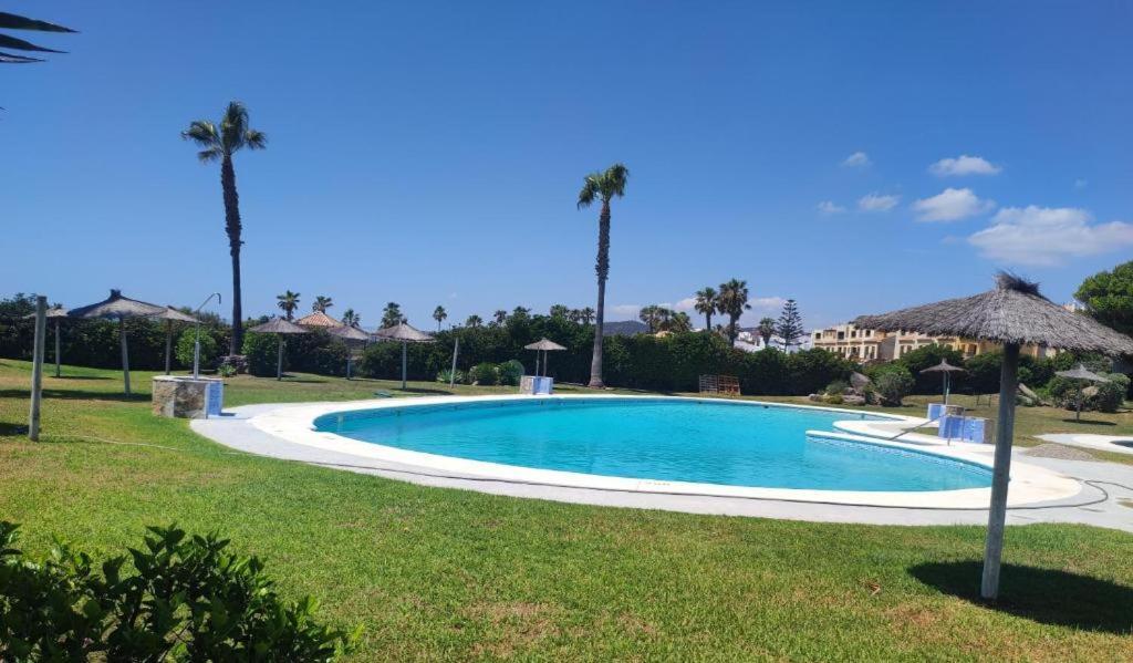 Apartamento En Urbanizacion De Primera Linea De Playa, Atlanterra Zahara De Los Atunes Luaran gambar